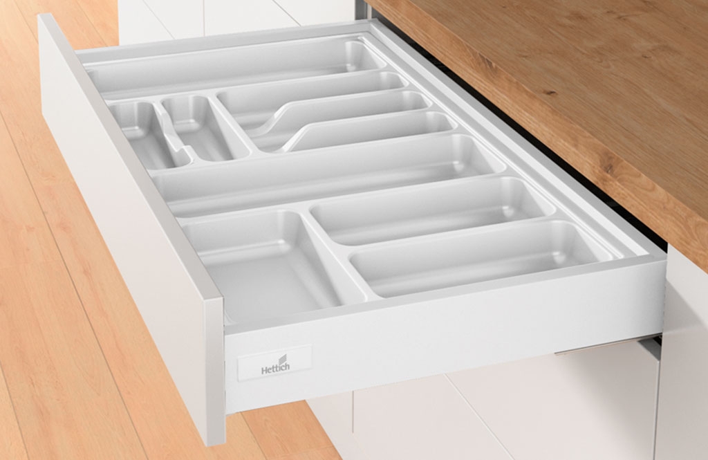 Kitchen Drawer Cutlery Insert In White Silver Ireland   218fa54275e0e31c37b4e5091d9112ba L 